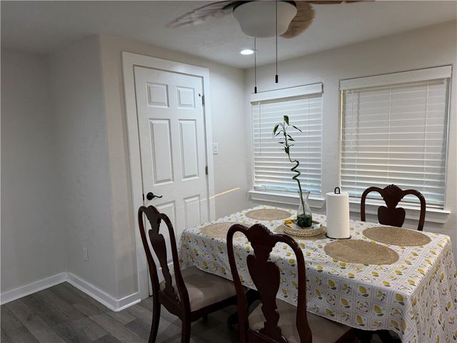 306 Moss Avenue, Hearne, TX 77859