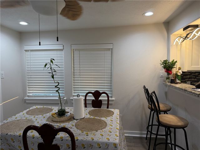 306 Moss Avenue, Hearne, TX 77859