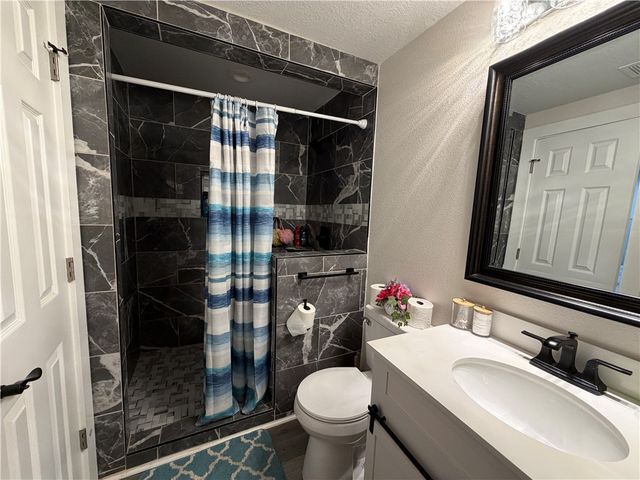 306 Moss Avenue, Hearne, TX 77859