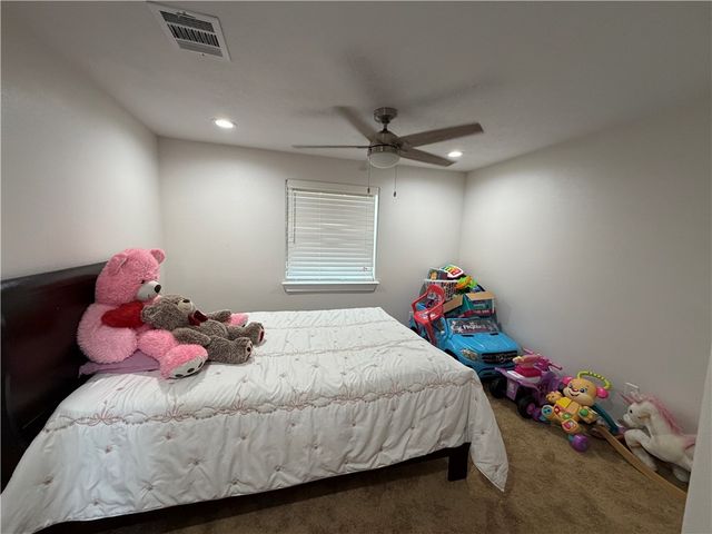 306 Moss Avenue, Hearne, TX 77859