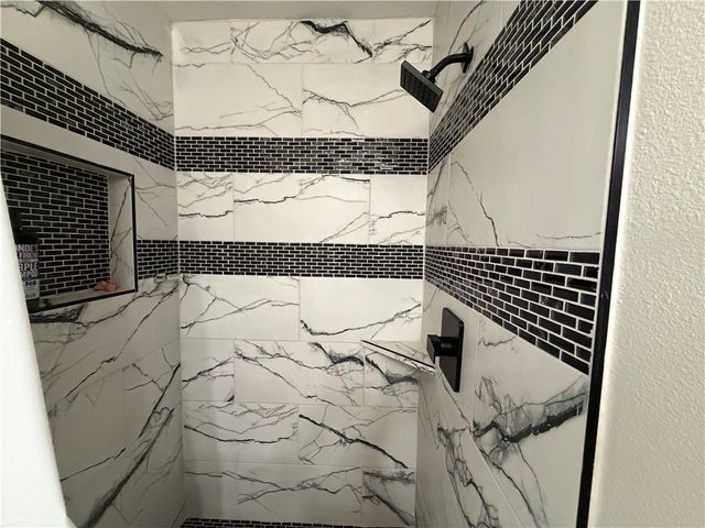 306 Moss Avenue, Hearne, TX 77859