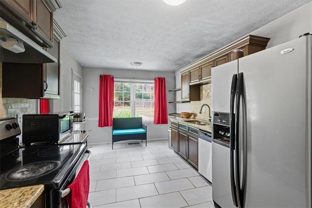 4810 HILLSIDE Court, Powder Springs, GA 30127