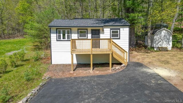 25 Overlook Road, Woodbourne, NY 12788
