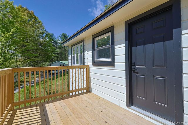 25 Overlook Road, Woodbourne, NY 12788