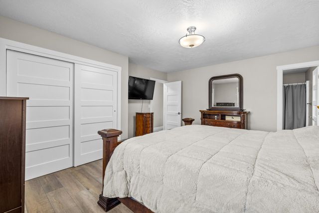 1821 TAMMY DR. SW, Minot, ND 58701