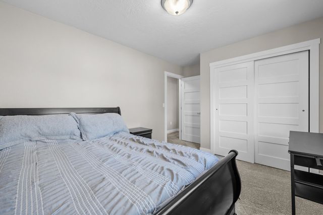 1821 TAMMY DR. SW, Minot, ND 58701