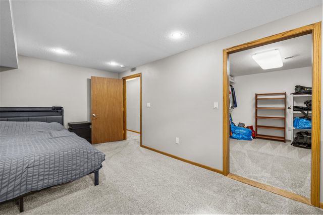 1821 TAMMY DR. SW, Minot, ND 58701