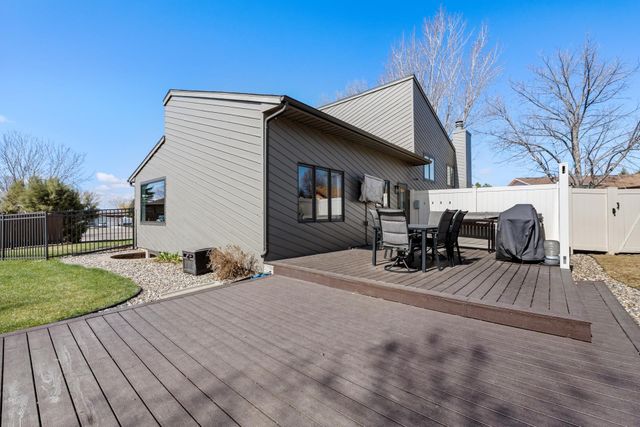 1821 TAMMY DR. SW, Minot, ND 58701