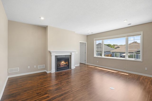 13598 Crownline Drive NE, Prior Lake, MN 55372