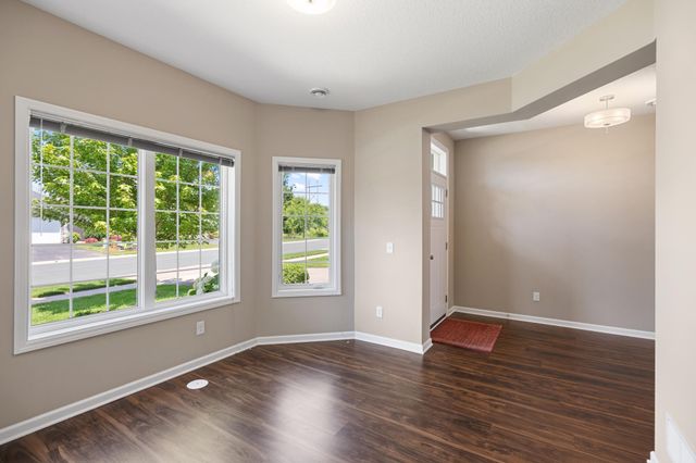 13598 Crownline Drive NE, Prior Lake, MN 55372