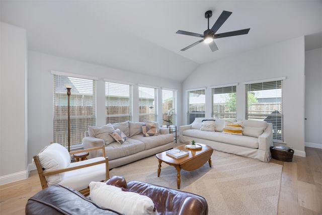 1003 Pecan Glen Drive, Melissa, TX 75454