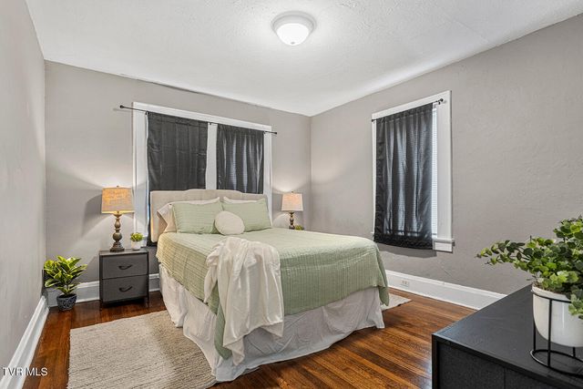 807 Weaver Pike, Bristol, TN 37620