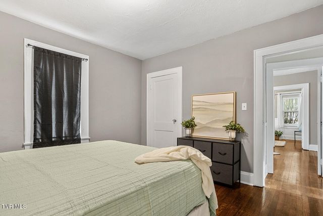 807 Weaver Pike, Bristol, TN 37620