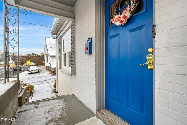 807 Weaver Pike, Bristol, TN 37620