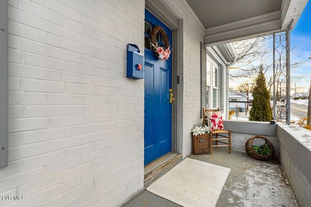 807 Weaver Pike, Bristol, TN 37620