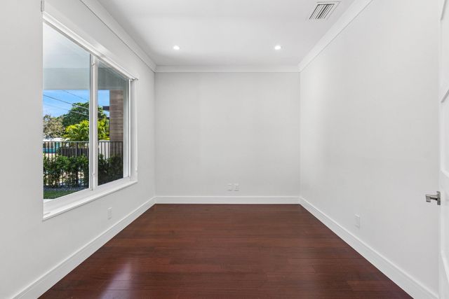 412 SE 4th Avenue, Delray Beach, FL 33483