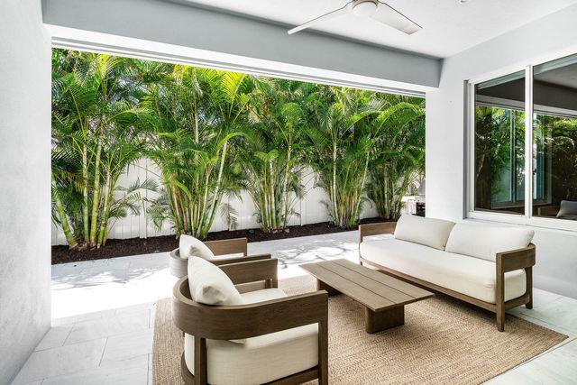 412 SE 4th Avenue, Delray Beach, FL 33483