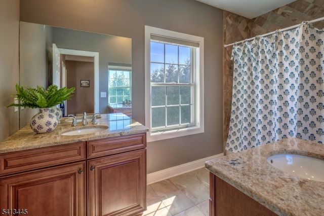 15 Mundy Ln, Warren Twp., NJ 07059