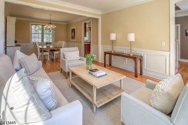 15 Mundy Ln, Warren Twp., NJ 07059