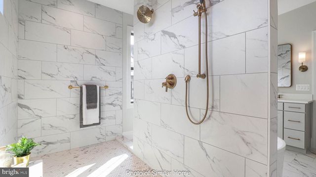 4709 25TH RD N, Arlington, VA 22207