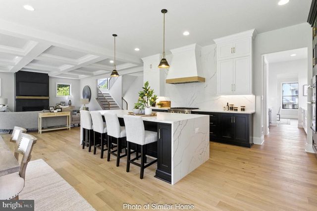 4709 25TH RD N, Arlington, VA 22207