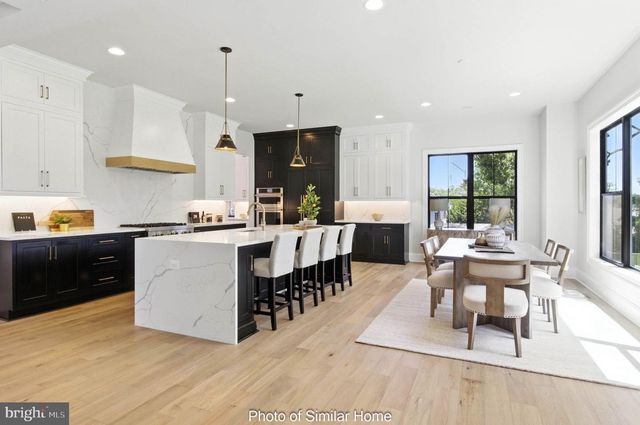4709 25TH RD N, Arlington, VA 22207