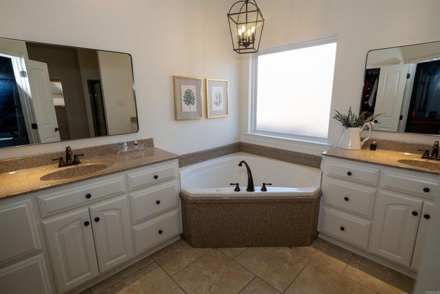 1030 Applewood Drive, Conway, AR 72034