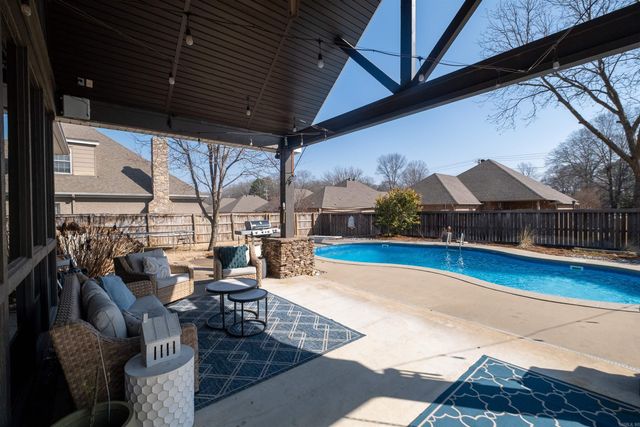 1030 Applewood Drive, Conway, AR 72034