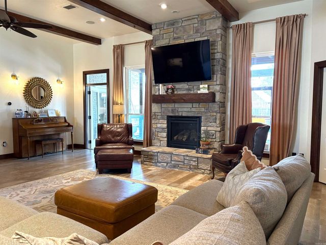 1030 Applewood Drive, Conway, AR 72034