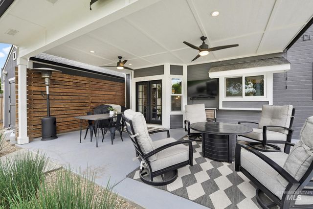 842 W Hackamore Ave, Nampa, ID 83686