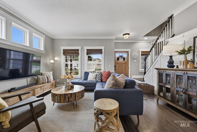 842 W Hackamore Ave, Nampa, ID 83686