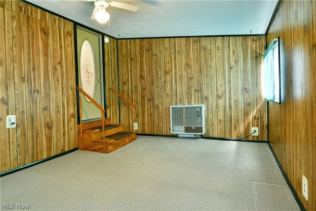 878 Ridge Road, Vienna, OH 44473