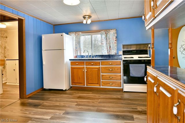 878 Ridge Road, Vienna, OH 44473