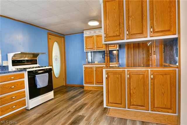 878 Ridge Road, Vienna, OH 44473