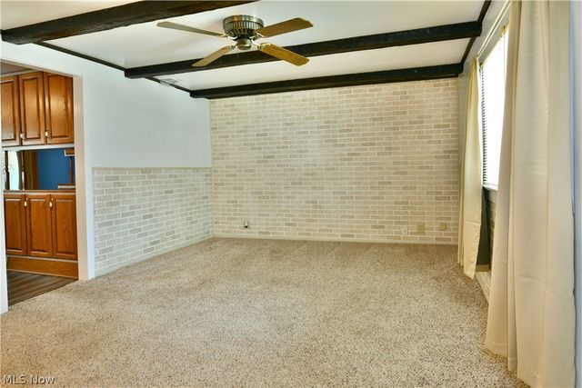 878 Ridge Road, Vienna, OH 44473