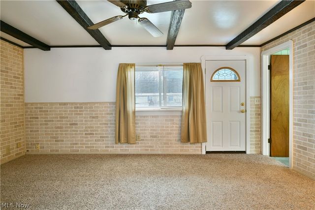 878 Ridge Road, Vienna, OH 44473