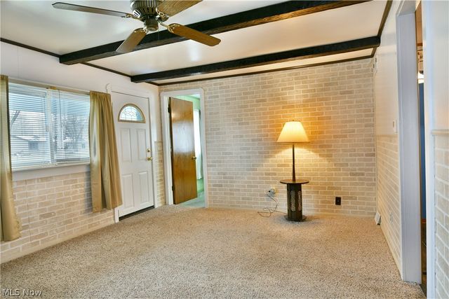 878 Ridge Road, Vienna, OH 44473