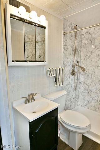 878 Ridge Road, Vienna, OH 44473