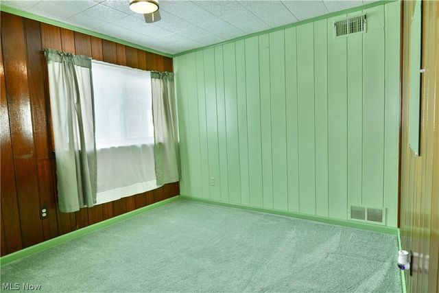 878 Ridge Road, Vienna, OH 44473