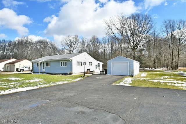 878 Ridge Road, Vienna, OH 44473