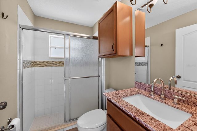 1833 MIRA LAGO CIRCLE, Ruskin, FL 33570