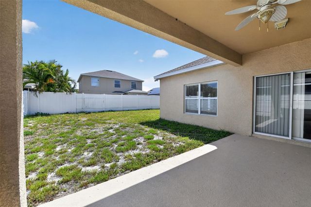 1833 MIRA LAGO CIRCLE, Ruskin, FL 33570