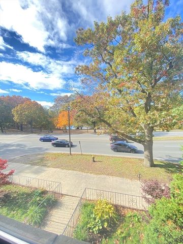 70 Jamaicaway 10, Boston, MA 02130