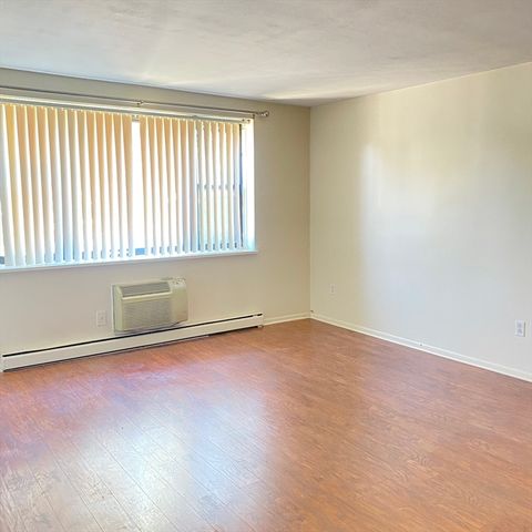 70 Jamaicaway 10, Boston, MA 02130