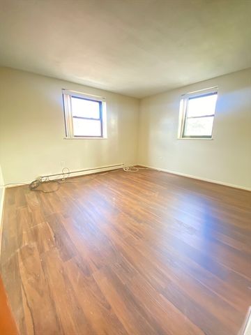 70 Jamaicaway 10, Boston, MA 02130