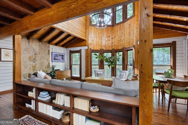 621 Spring Bluff Court SW, Marietta, GA 30064