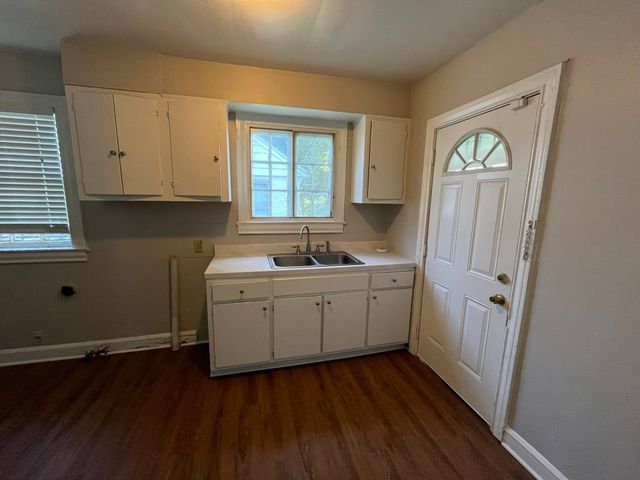 952 BARBARA DR, Memphis, TN 38108