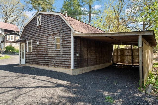 588 Webbs Hill Road cottage, Stamford, CT 06903
