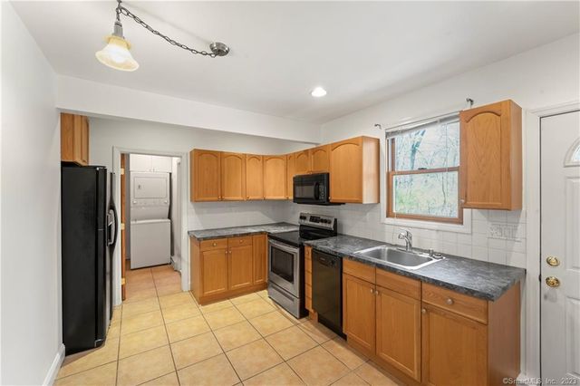 588 Webbs Hill Road cottage, Stamford, CT 06903