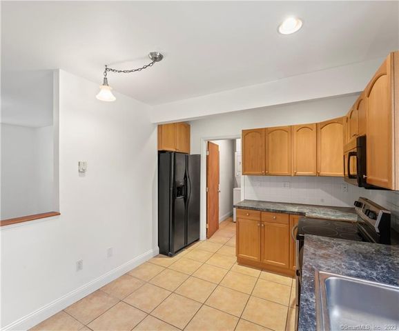 588 Webbs Hill Road cottage, Stamford, CT 06903